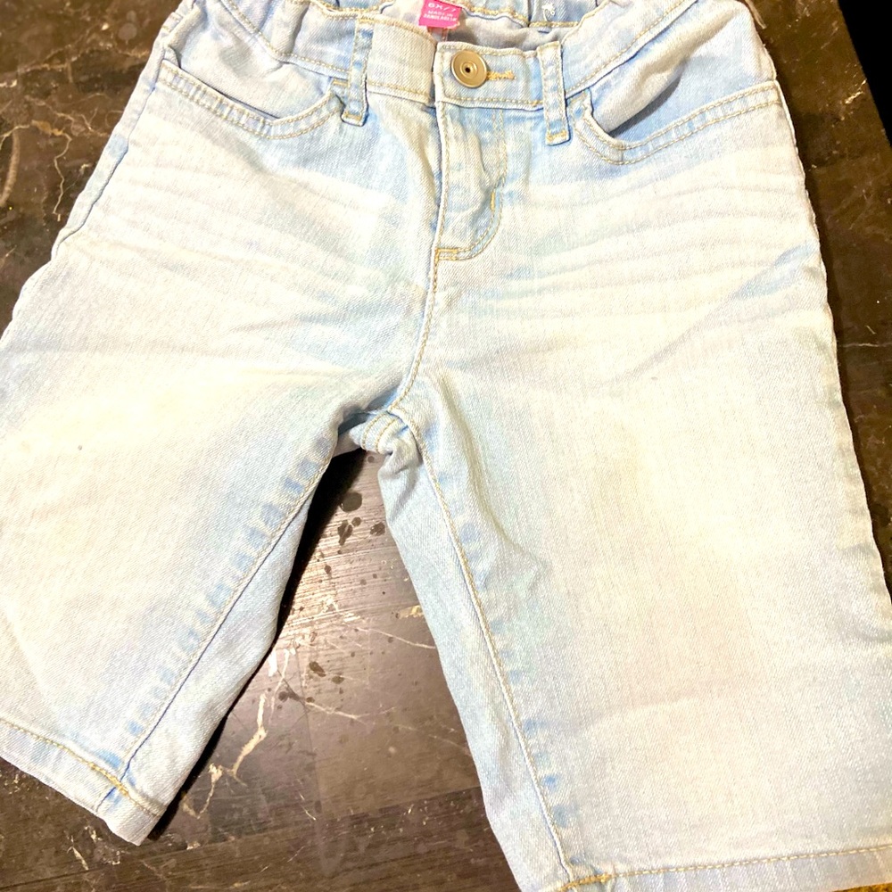 Girl short